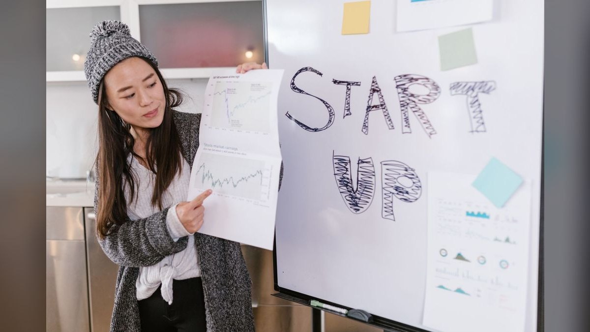 The 10 Best AI Tools for Investor Pitch Decks in 2027 — figure 2