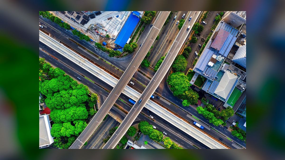 What is the infrastructure cost difference between fine-tuning a model and training one from scratch in 2027 — figure 8