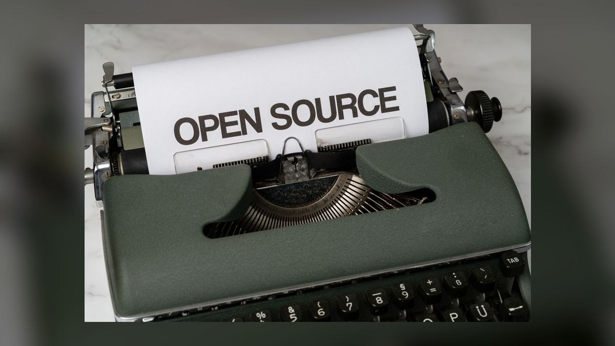 What open-source license lets you deploy Llama models commercially without paying Meta in 2027 — figure 2