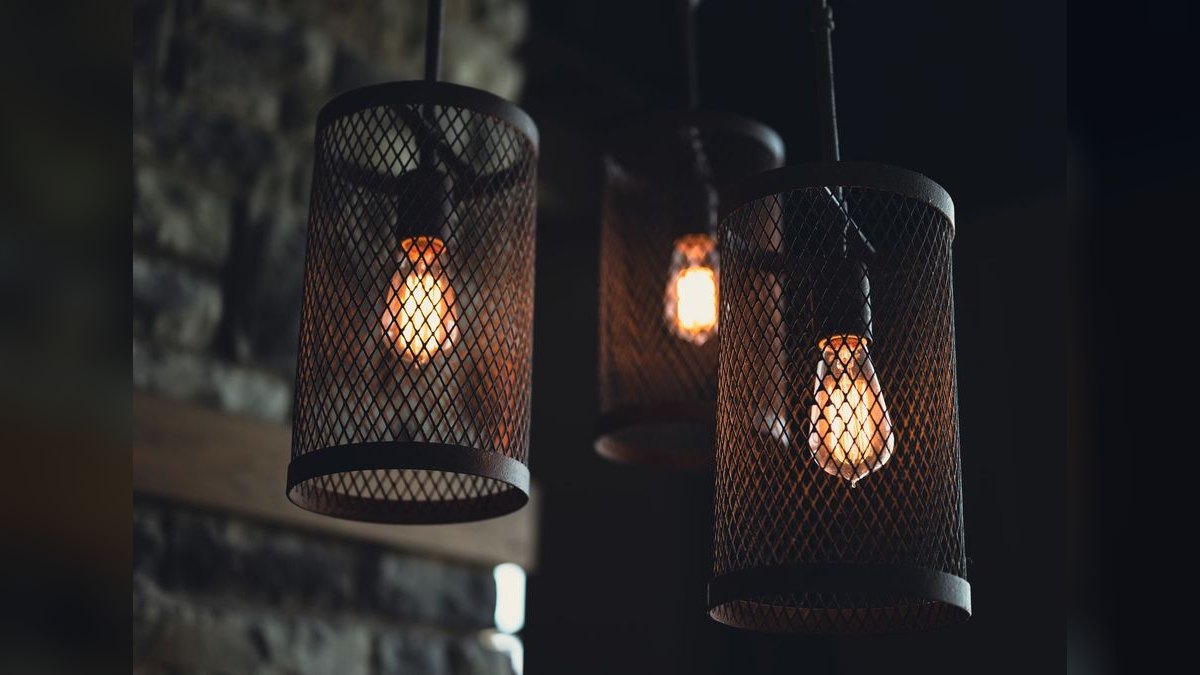 Top 10 LED Light Fixtures for Planted Freshwater Aquariums — figure 1