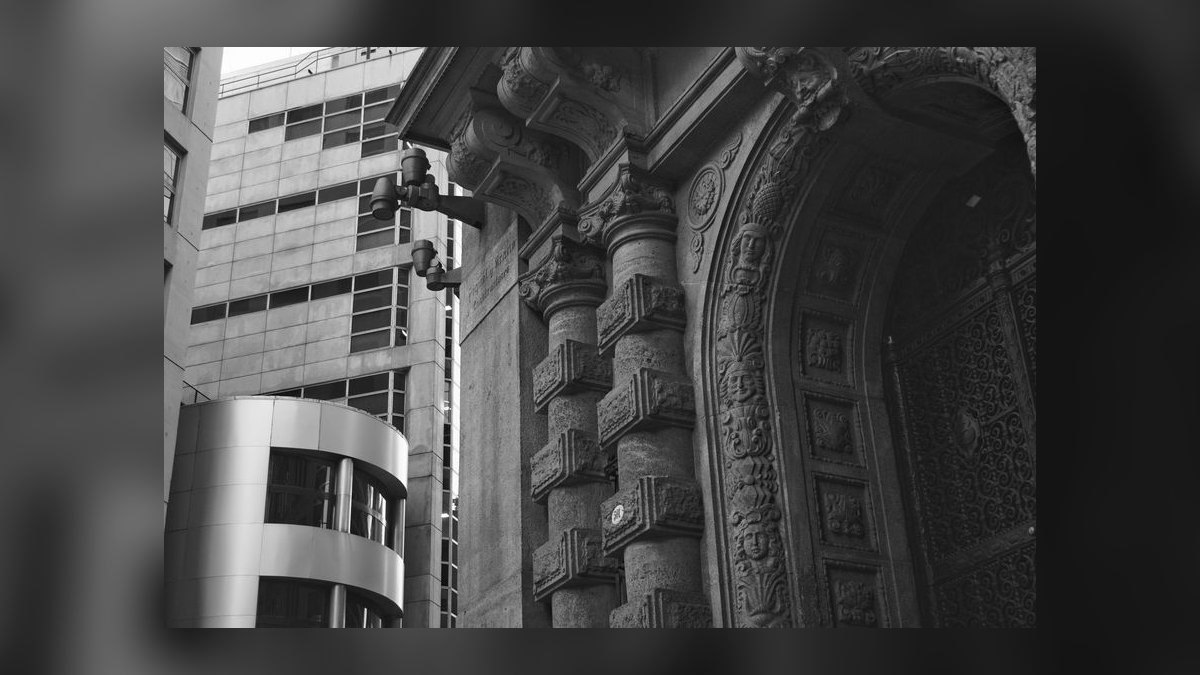 How Do I Negotiate Signage Rights in a Commercial Lease — figure 9