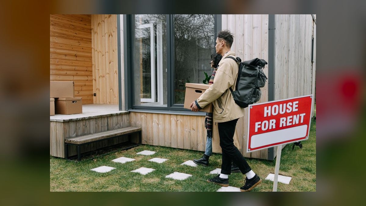 How do I negotiate a rent credit if the landlord delays the buildout completion date — figure 5
