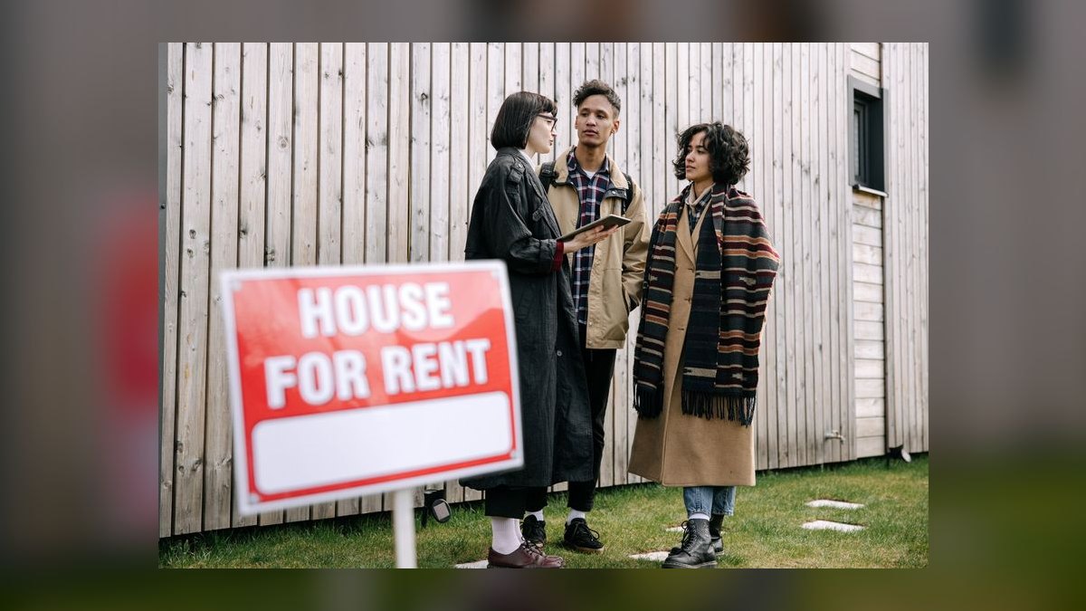 How do I negotiate a rent credit if the landlord delays the buildout completion date — figure 9