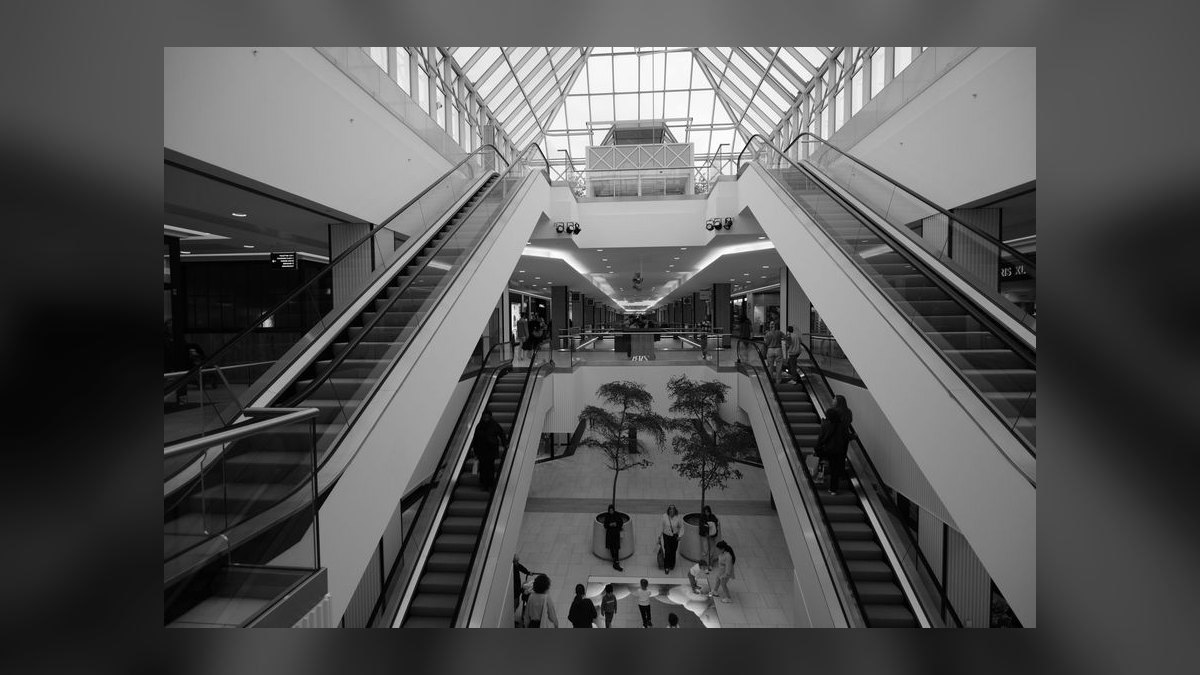 What’s the typical cost per square foot for a full turnkey buildout in a suburban strip mall in 2027 — figure 3