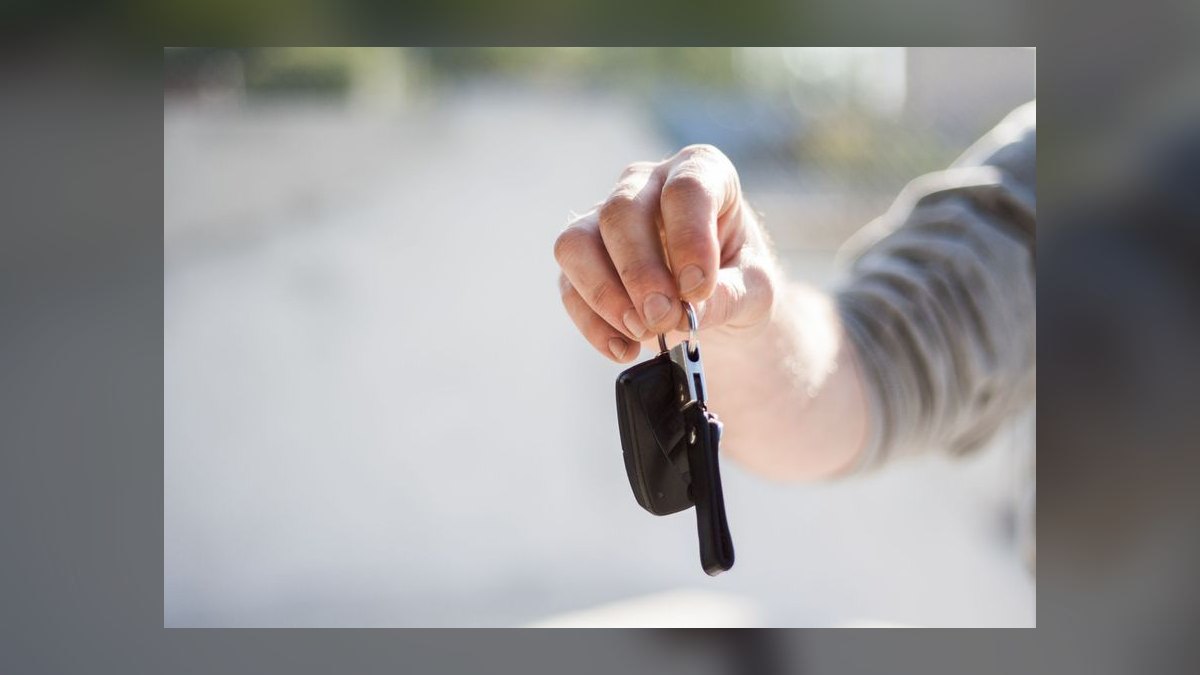 How do I terminate a lease early if the landlord fails to deliver the buildout as promised — figure 9