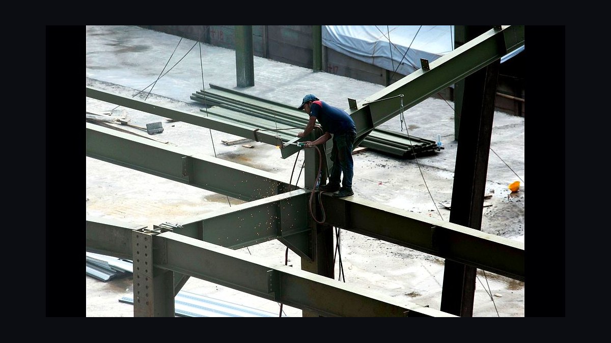 What’s the going rate for buildout hard cost carry during construction in 2027