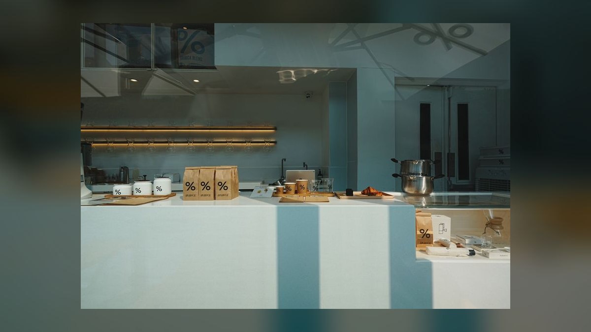 What’s the average buildout cost for a coffee shop with drive-through in 2027 — figure 3