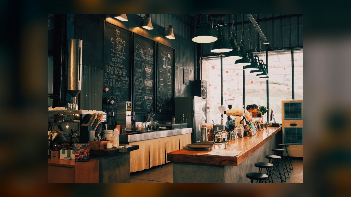 What’s the average buildout cost for a coffee shop with drive-through in 2027 — figure 5