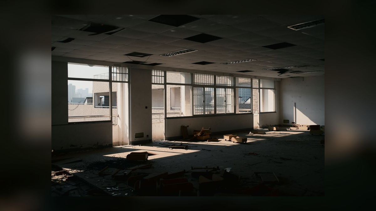 What happens to my buildout improvements if I need to sublease half the space — figure 10