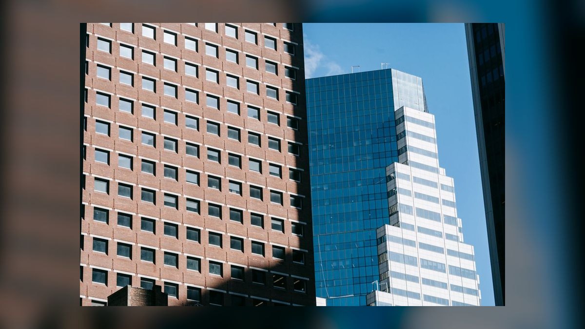 What should you know before investing in Buildouts in 2027 — figure 4
