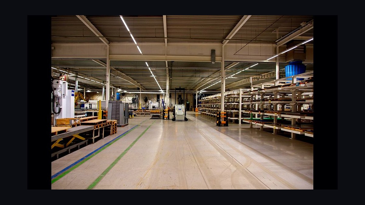 How much does a 10,000 sq ft cold storage warehouse buildout cost in 2027?