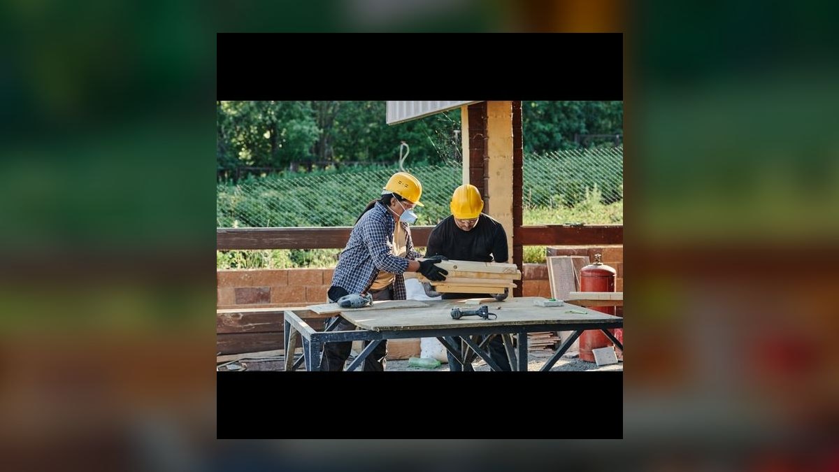 How do I insure landlord-installed HVAC and electrical systems separately from my own buildout equipment in 2027 — figure 9