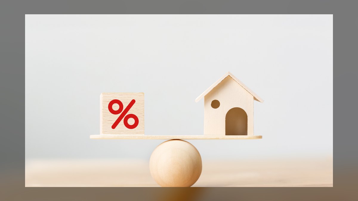 What interest rate should I expect if the landlord amortizes my TI allowance into rent instead of paying it upfront in 2027?