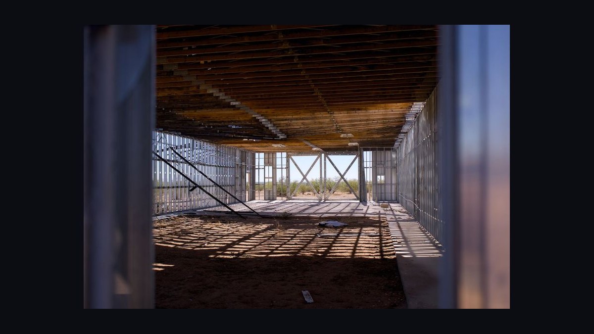 How much should I budget for a landlord-funded buildout when the allowance still leaves a gap to cover myself in 2027?