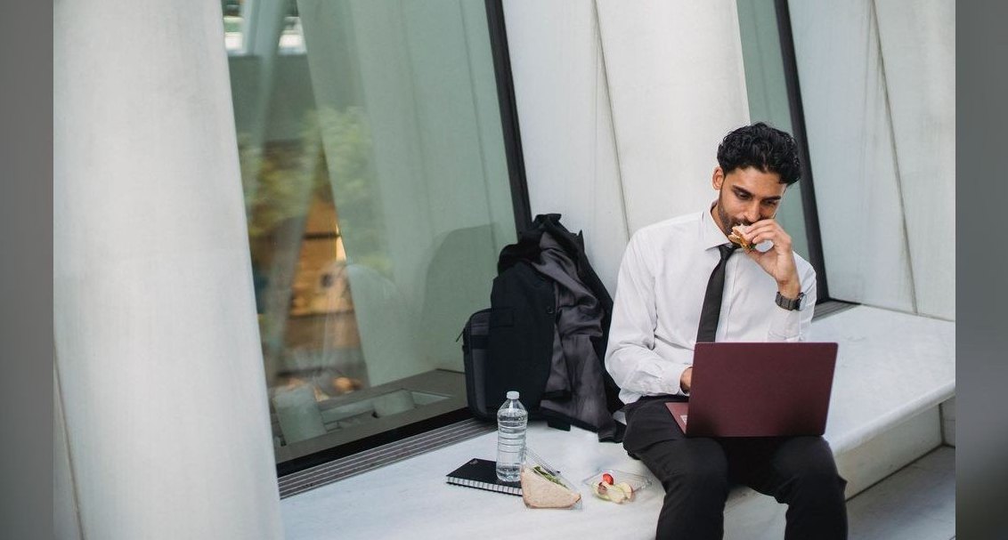 Eat Their Lunch by Anthony Iannarino — Cliff Notes Summary & Key Takeaways
