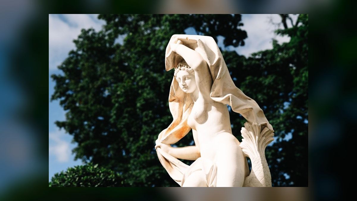The Charisma Myth by Olivia Fox Cabane — Cliff Notes Summary