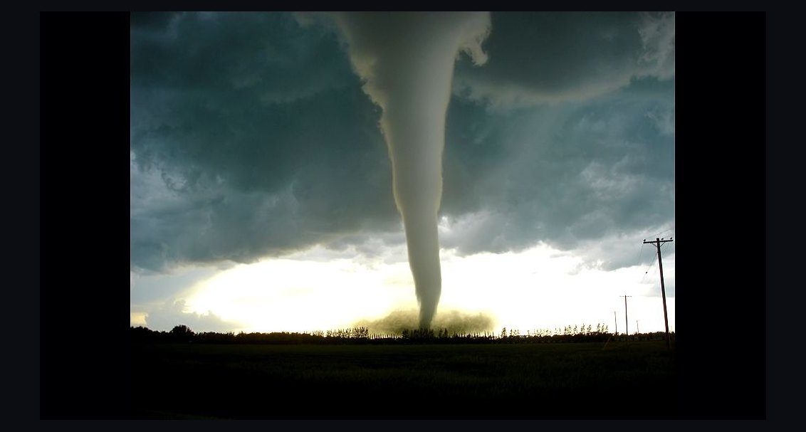 Inside the Tornado by Geoffrey A. Moore — Cliff Notes Summary