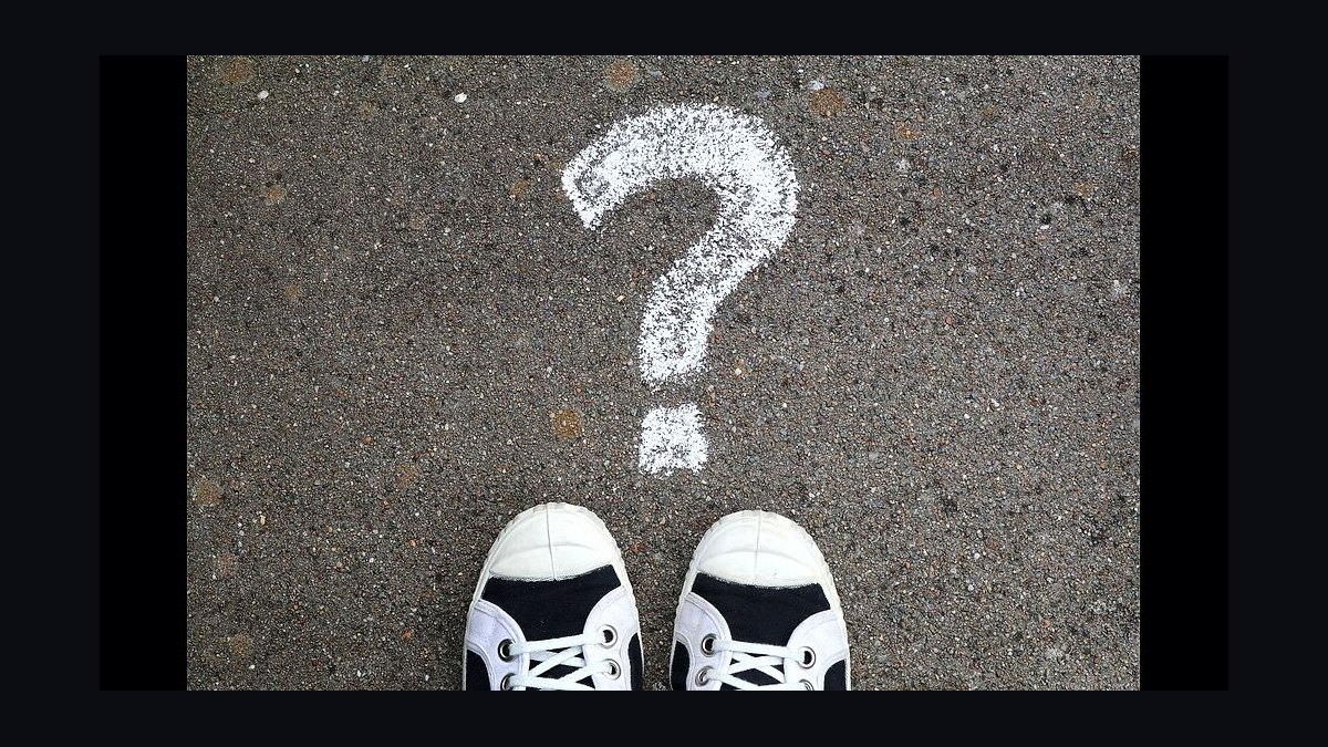 What's the right way to structure a compensation plan so quota-carrying reps trust the commission math in 2027?
