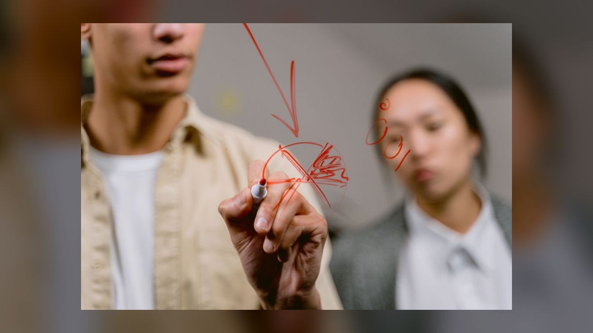 How does *Influence: The Psychology of Persuasion* explain why “free” offers actually work in B2B sales — figure 8