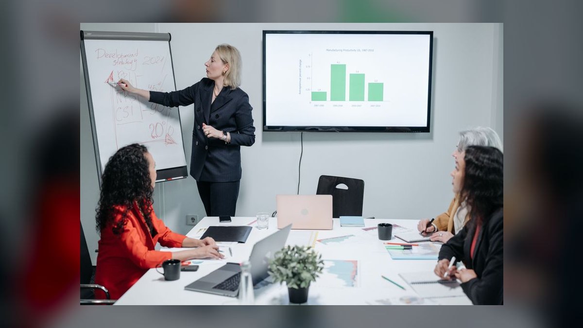 What are the concrete steps in The Sandler Rules by David Mattson for handling a prospect's upfront disconnect in 2027 — figure 8