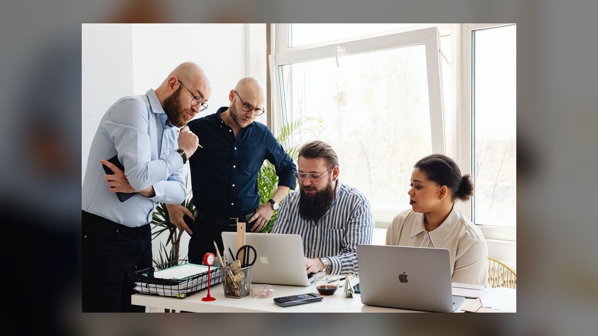 The Little Red Book of Selling by Jeffrey Gitomer — Top 10 Key Takeaways for Sales Leaders in 2027 — figure 6
