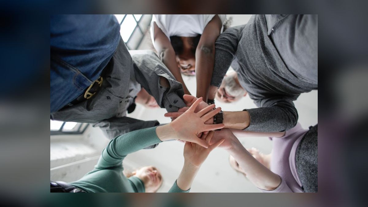 Pre-Suasion by Robert Cialdini — Top 10 Key Takeaways for Sales Leaders in 2027 — figure 9