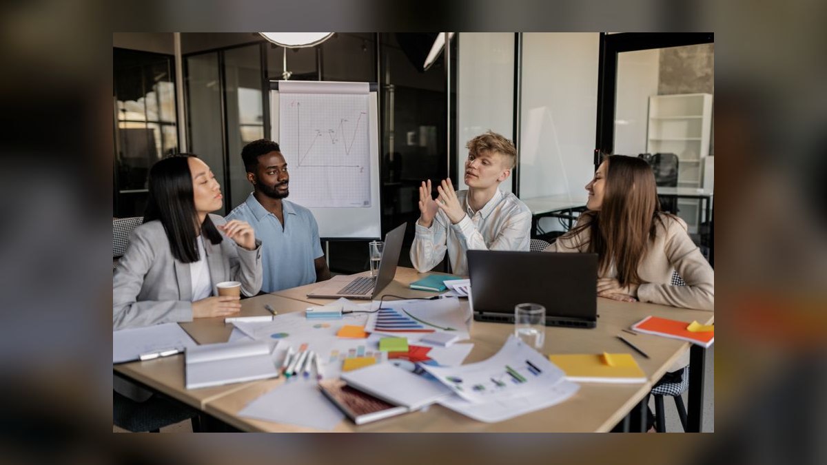 The 22 Immutable Laws of Marketing by Al Ries and Jack Trout — Top 10 Key Takeaways for Sales Leaders in 2027 — figure 9