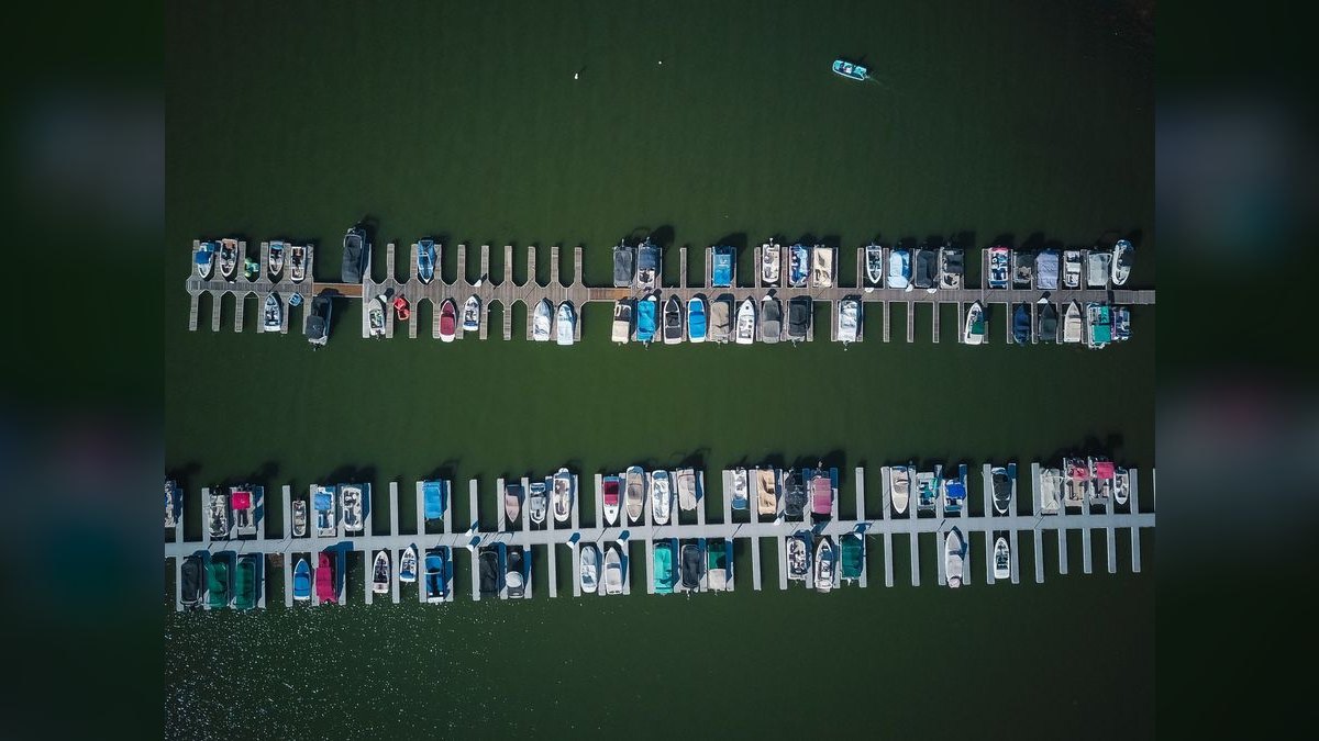 Top 10 Pontoon Boats 2027 — figure 6