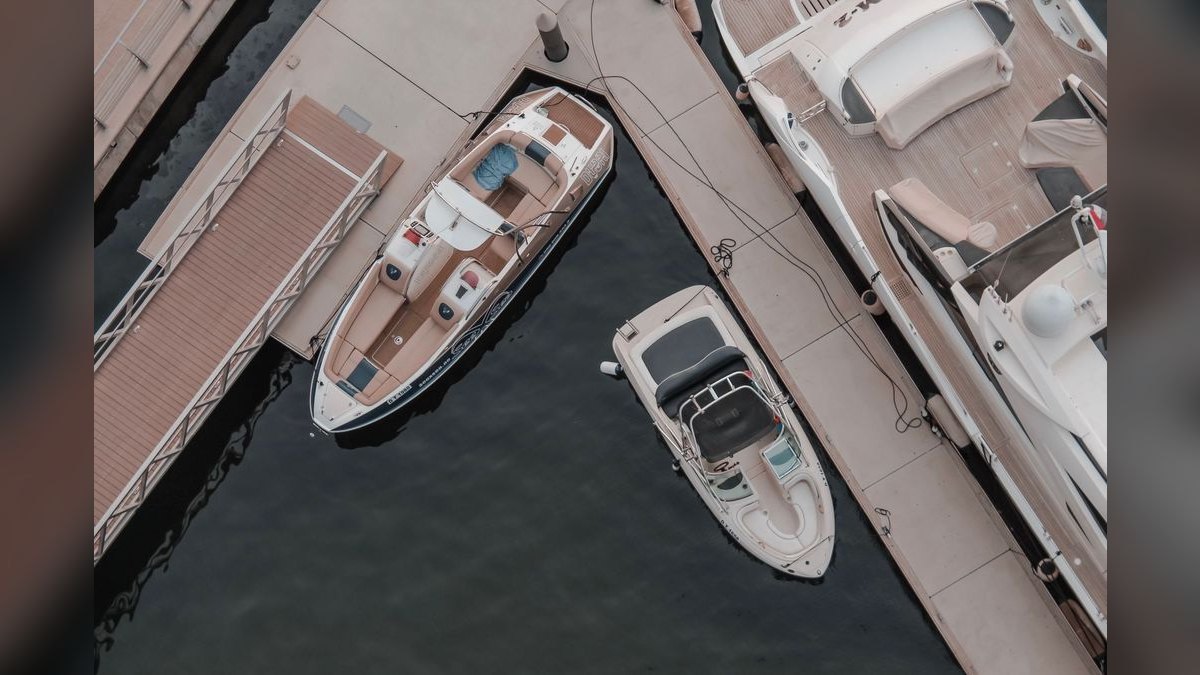 Top 10 Deck Boats 2027 — figure 2