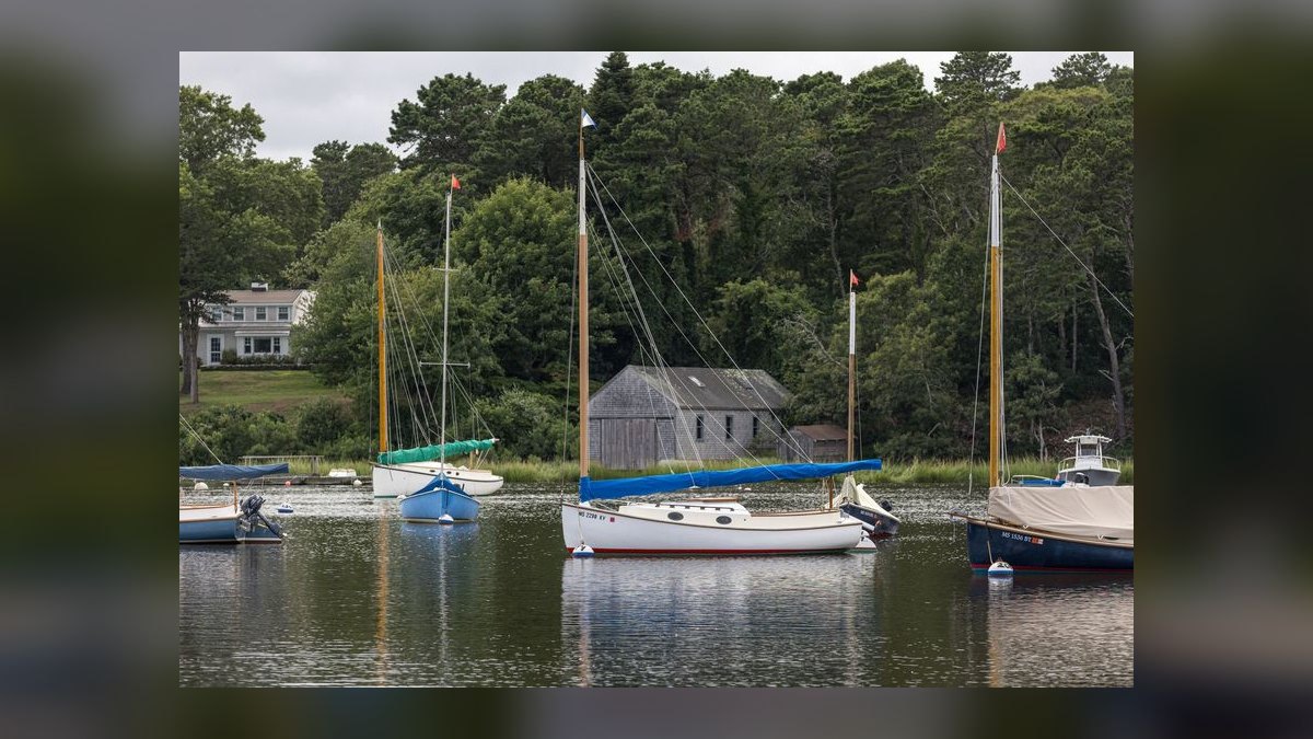 Top 10 Cuddy Cabin Boats 2027 — figure 7