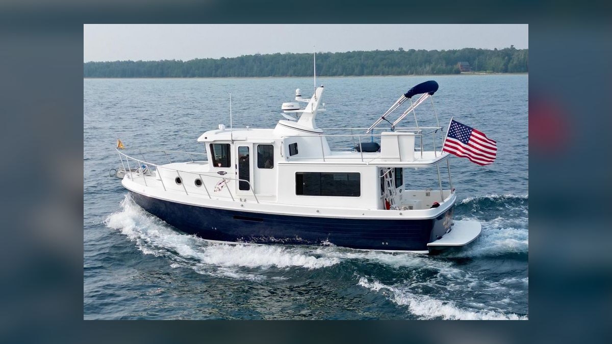 Top 10 Trawlers & Long-Range Cruisers 2027 — figure 7