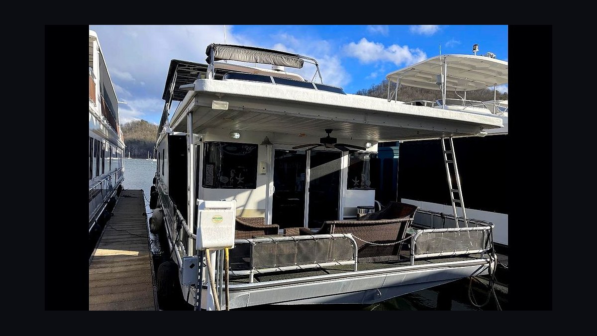 Top 10 Houseboats 2027