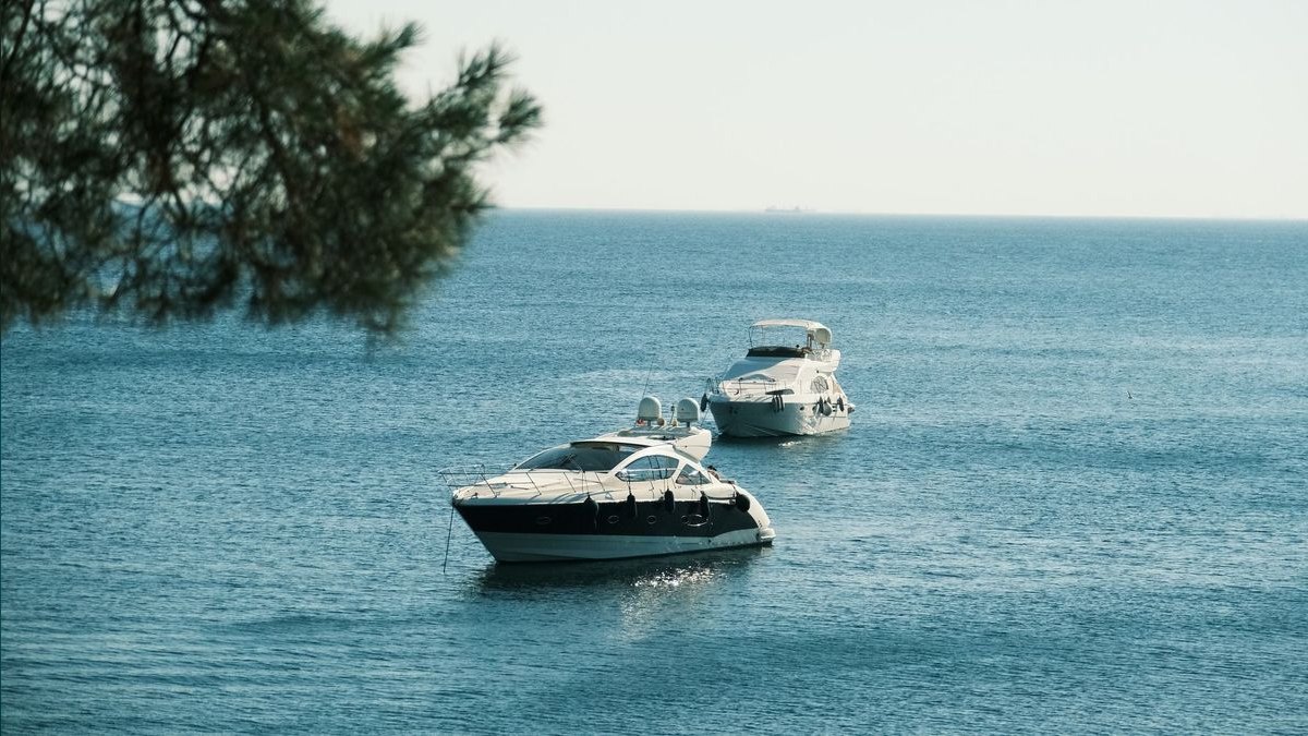 Top 10 Express Cruisers 2027