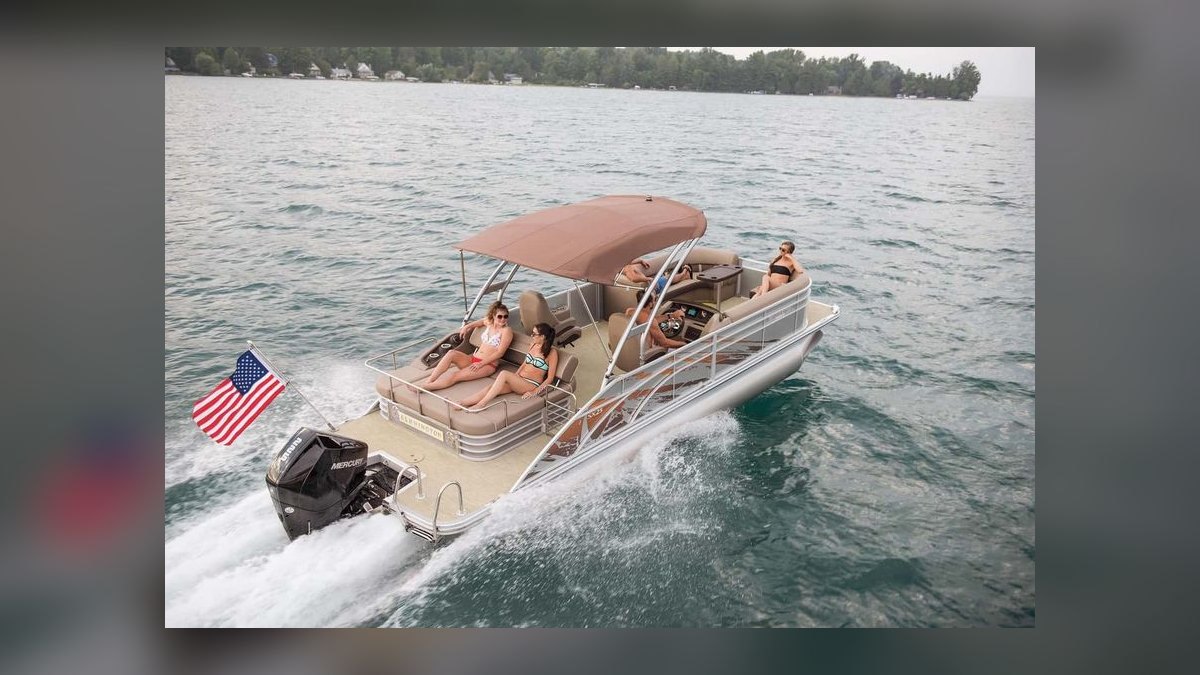 Top 10 Bennington Pontoon Models 2027 — figure 4