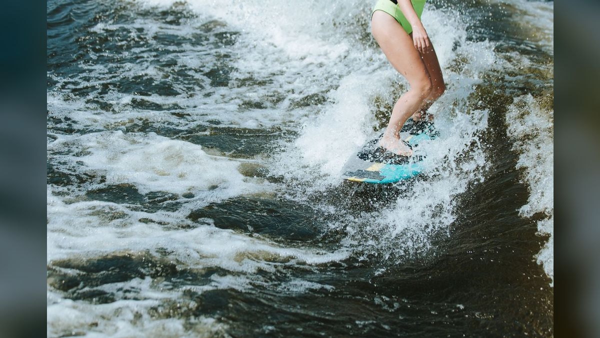 Top 10 Wake Surf Boats 2027 — figure 1