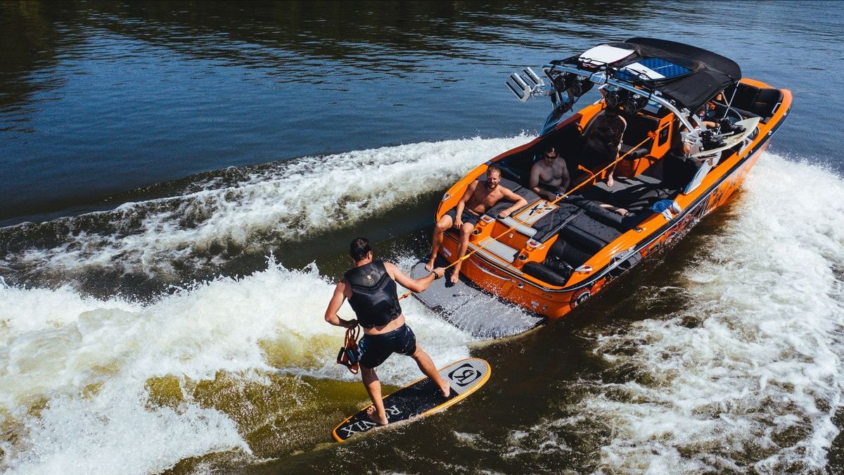 Top 10 Wake Surf Boats 2027 — figure 6