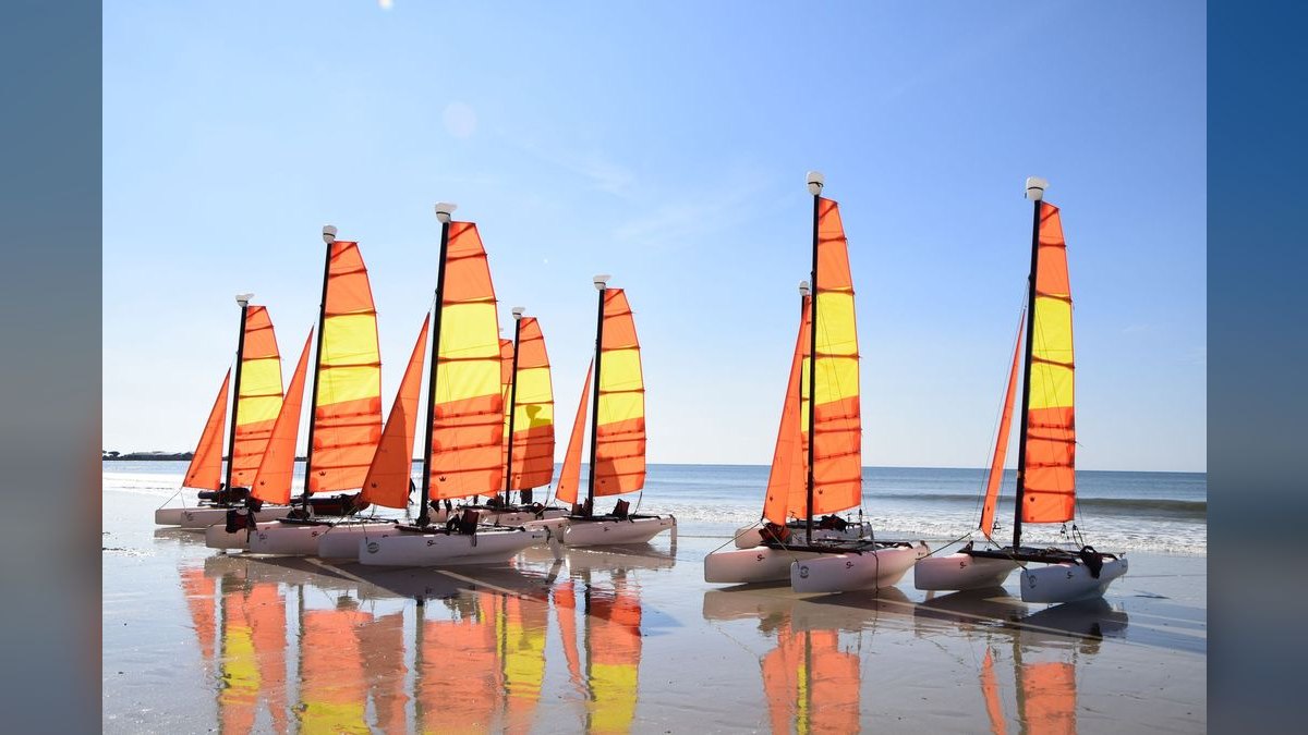Top 10 Catamaran Sailboats 2027 — figure 1