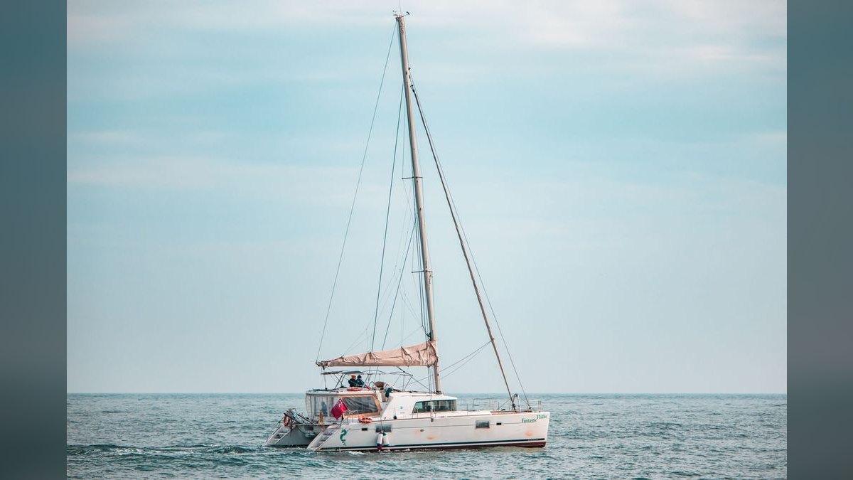 Top 10 Catamaran Sailboats 2027 — figure 4