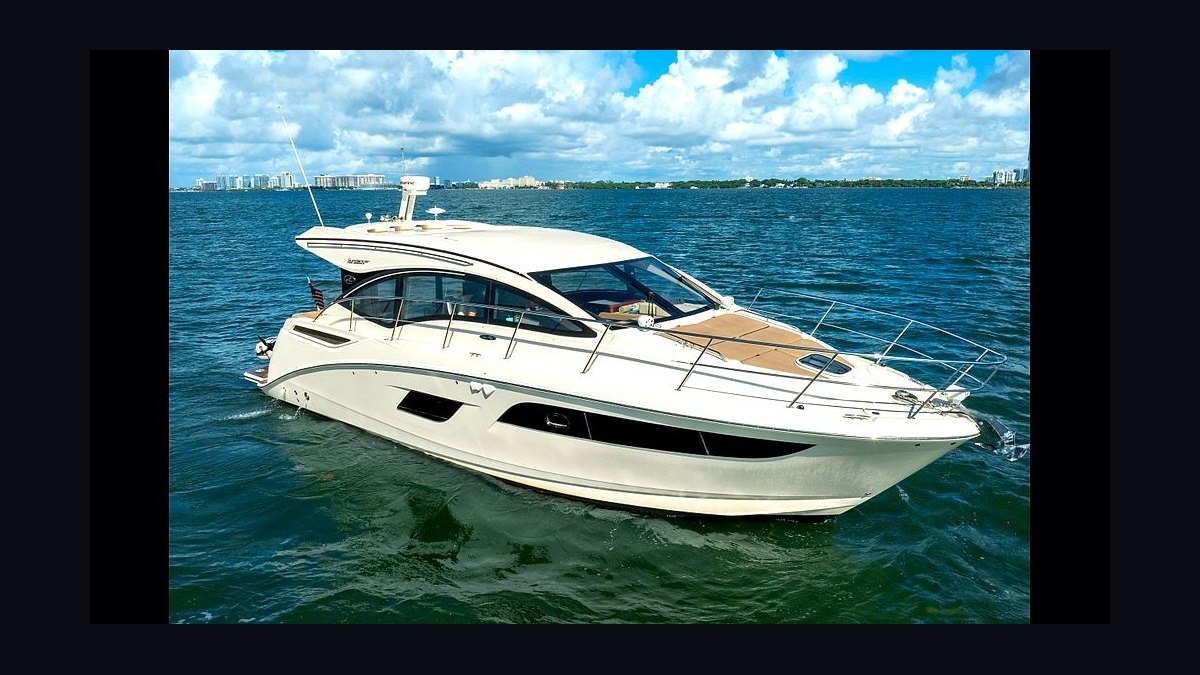 Top 10 Boats Over 40 Feet 2027