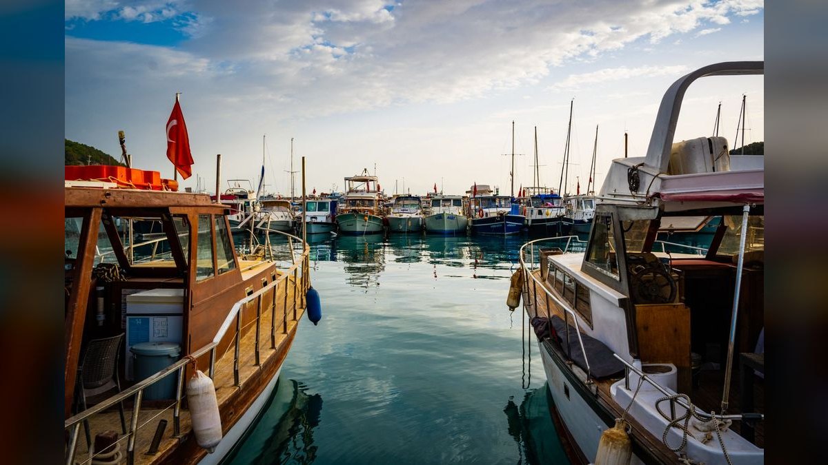 Top 10 Liveaboard Boats 2027 — figure 3