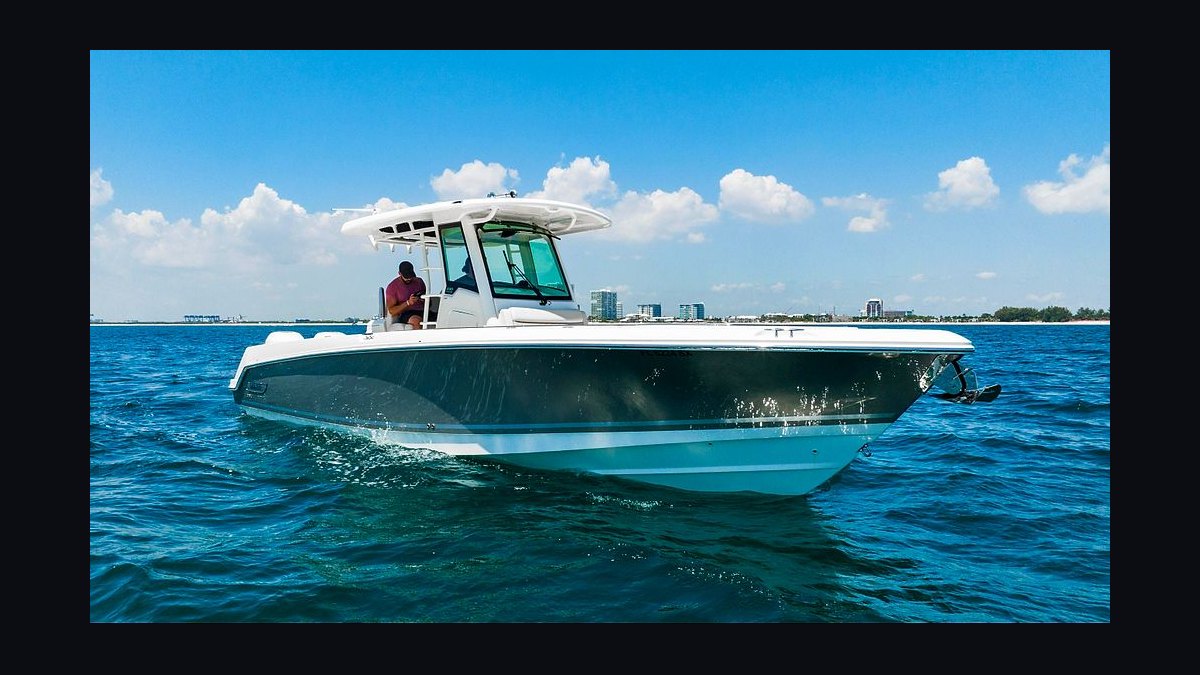 Top 10 Saltwater Center Consoles Over 30 Feet 2027