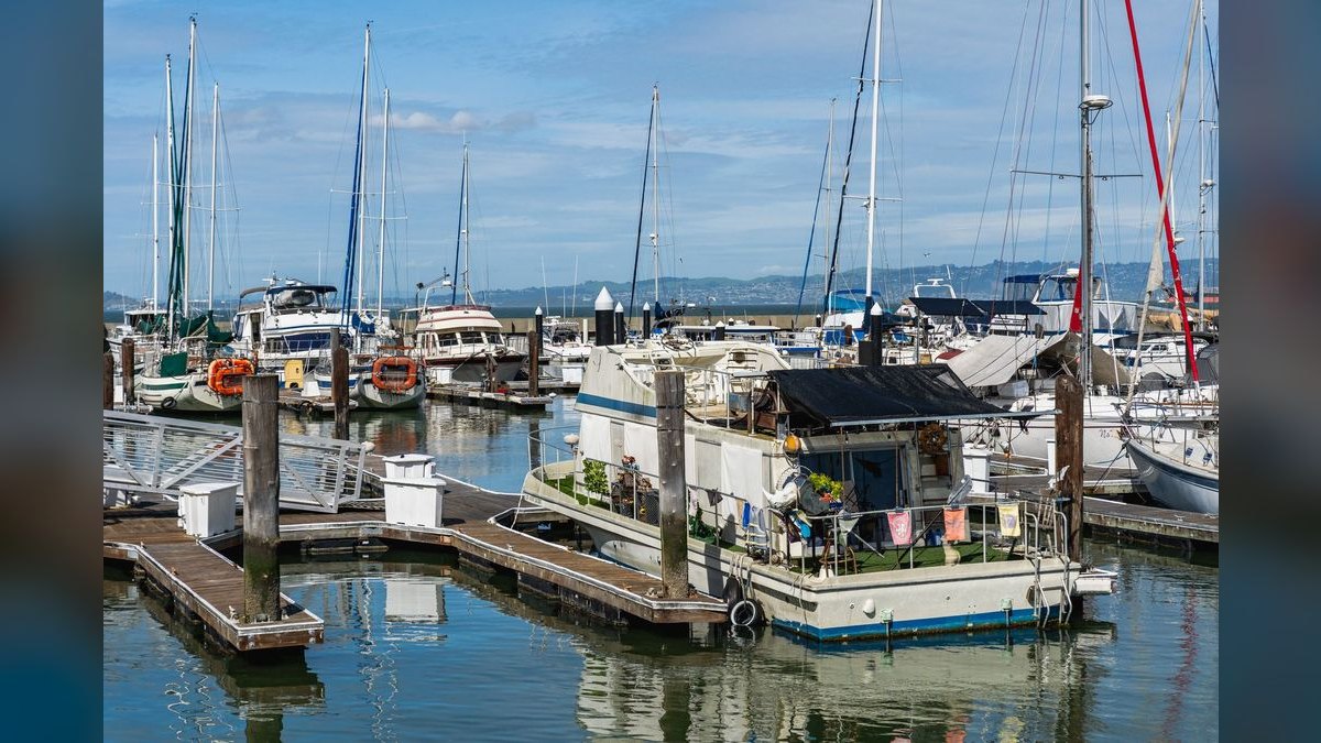 Top 10 Pontoon Boats Under $40,000 2027 — figure 5
