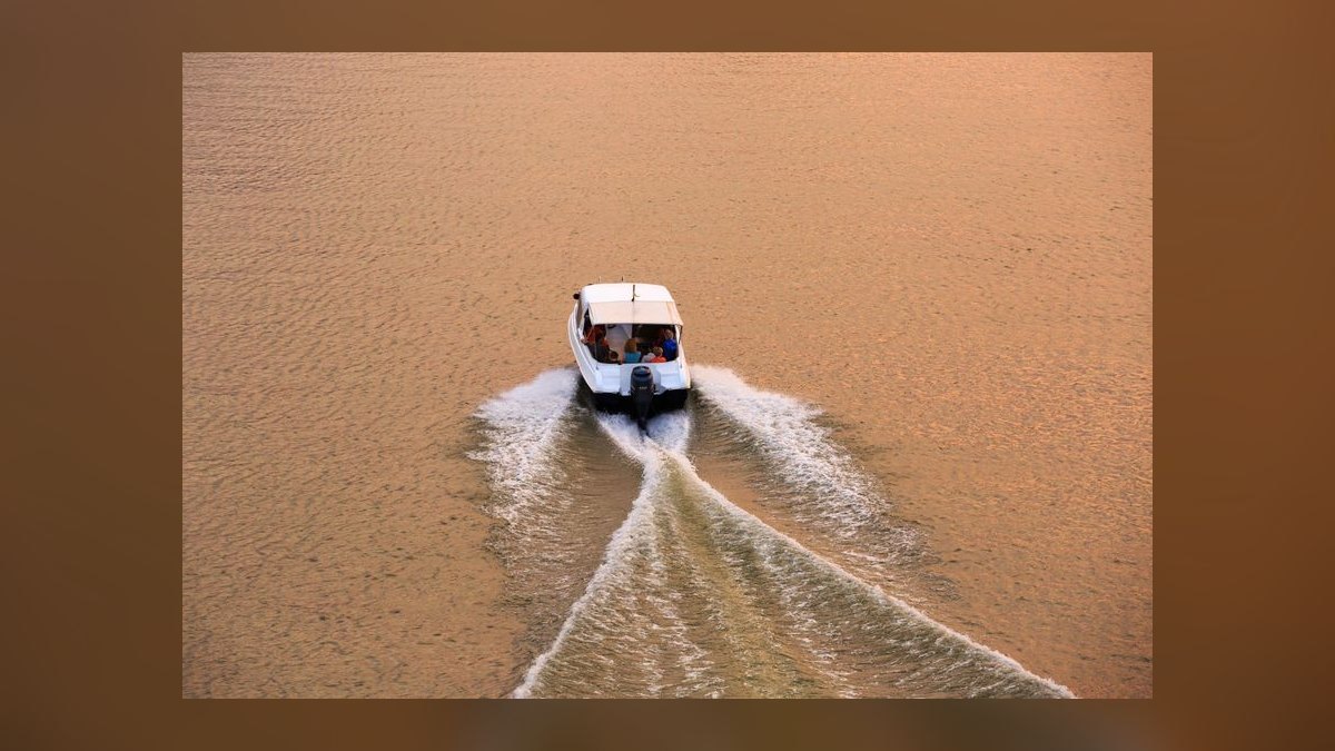 Top 10 Manitou Pontoon Models 2027 — figure 2