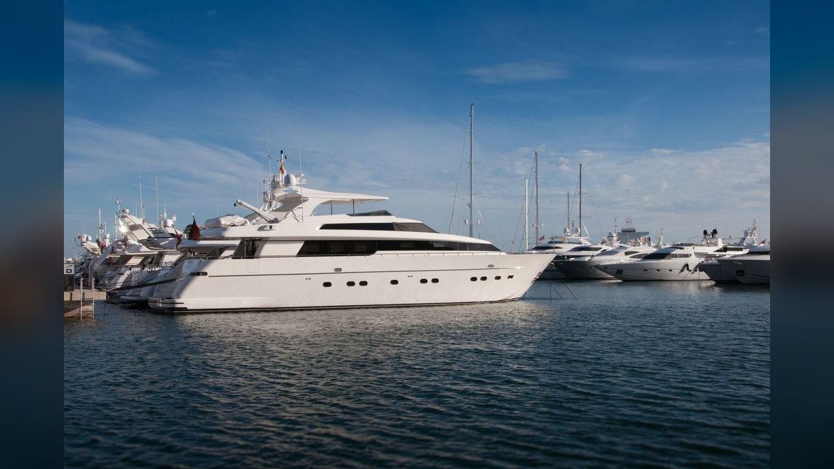 Top 10 Azimut Yacht Models 2027 — figure 6
