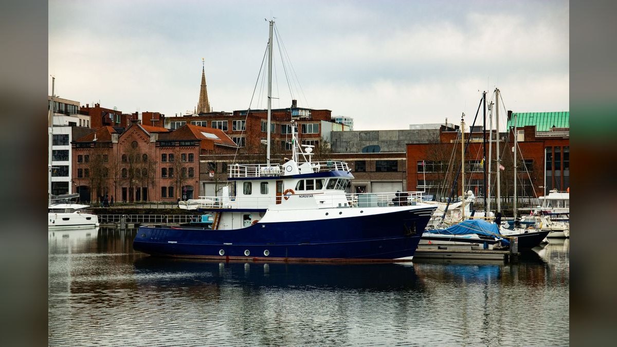 Top 10 Best Trawler Brands 2027 — figure 1
