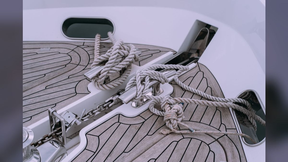 Top 10 Best Deck Boat Brands 2027