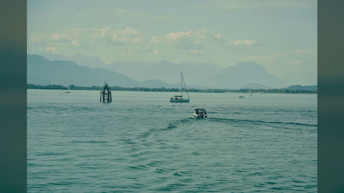 Top 10 Boats for Smith Mountain Lake 2027 — figure 5
