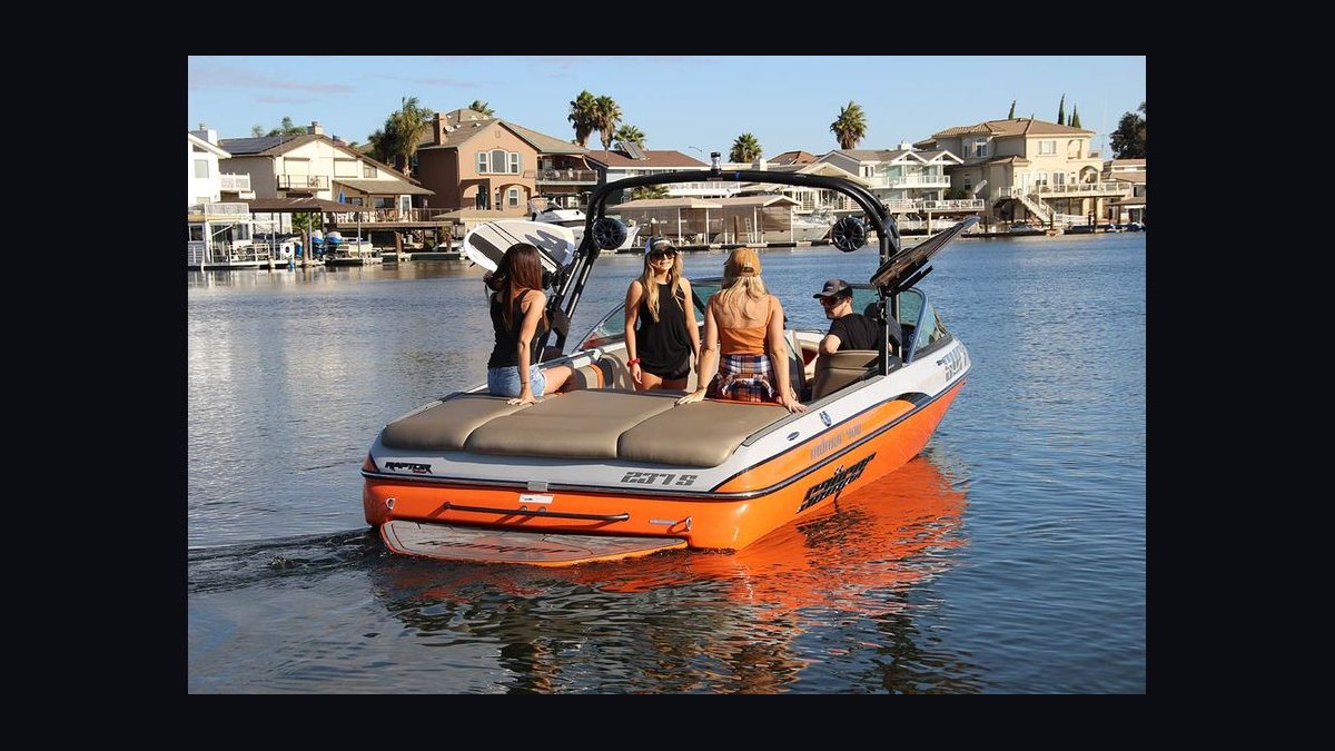 Top 10 Boats for Wakeboarding 2027 — figure 10