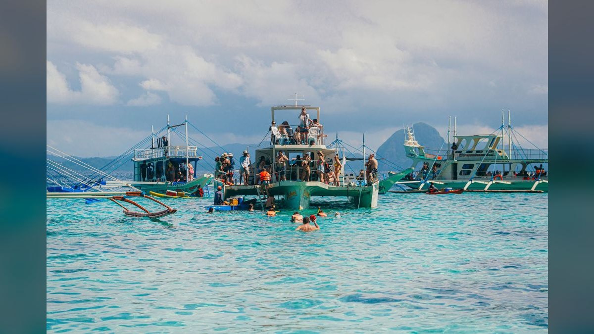 Top 10 Boats for Large Groups 2027
