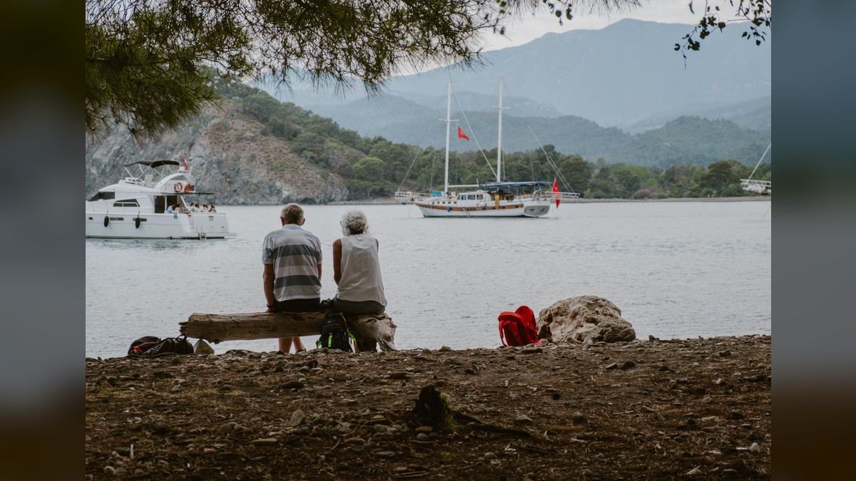 Top 10 Boats for Retirement 2027 — figure 1